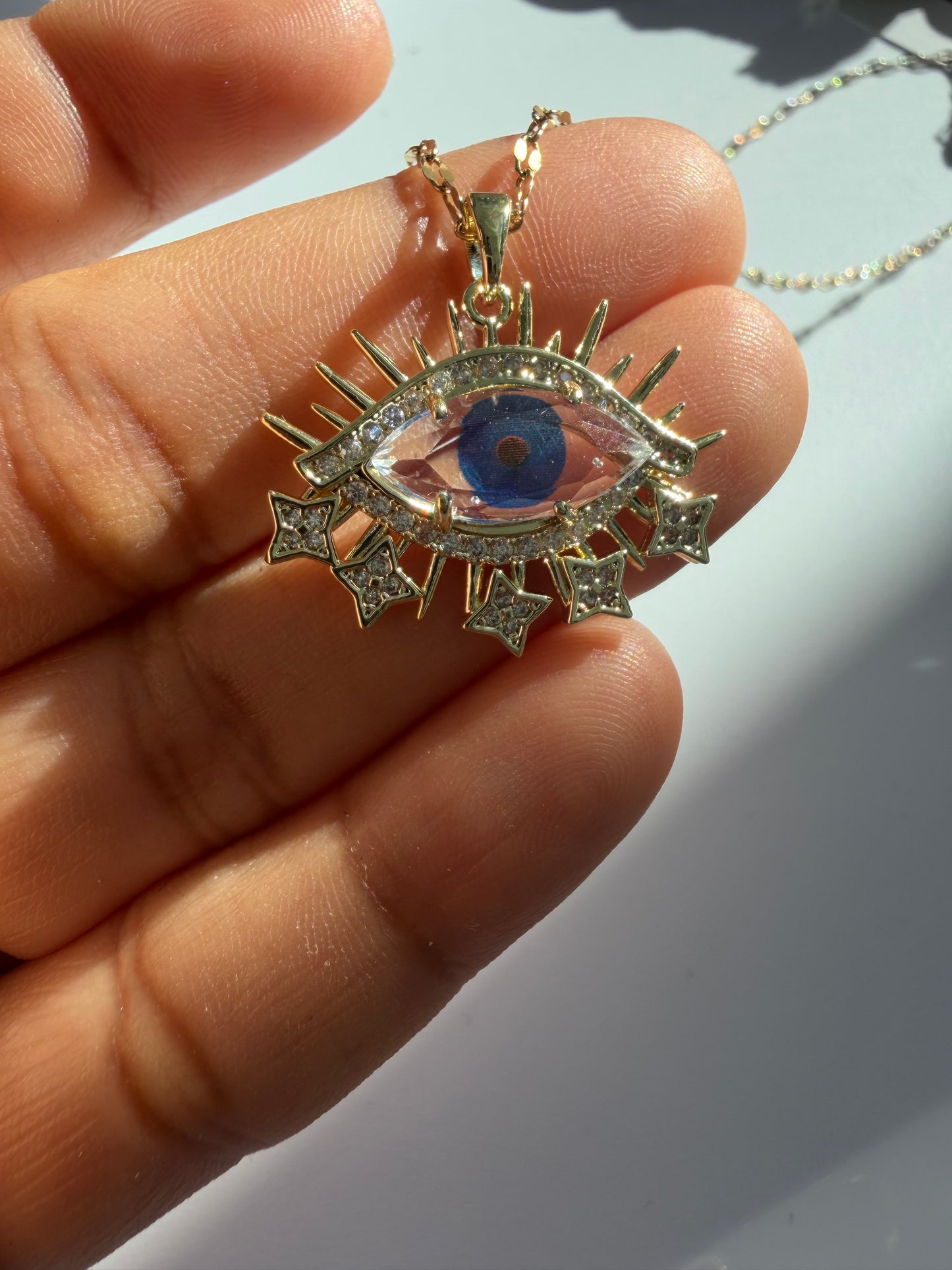 🩷 The Crystal Gaze Necklace